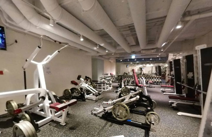 圧巻のフリーウェイトエリア